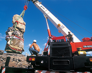 1991：イースター島アフ・トンガリキのモアイ修復プロジェクト着手